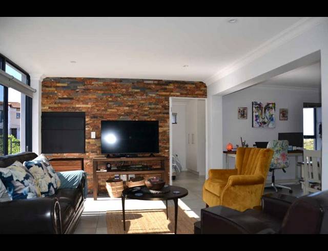 2 BEDROOM APARTMENT FOR SALE IN ISLAND VIEW